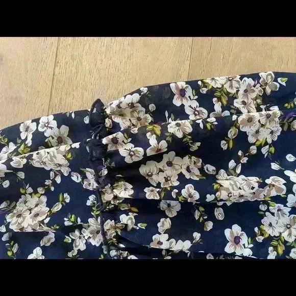 Showpo. floral ruffle dress navy blue size us 6 - Picture 4 of 6